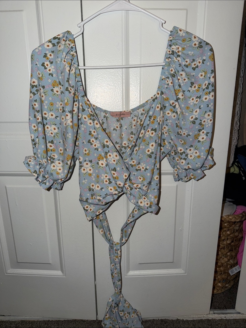 Light Blue Floral Tie-Front Puff Sleeve Crop Top